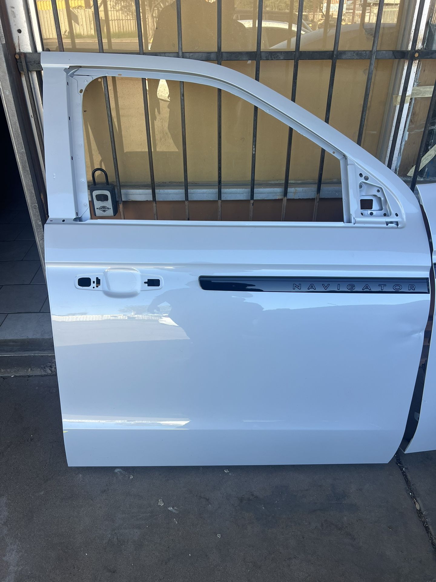 Lincoln Navigator 2025 2026 Door Fender 