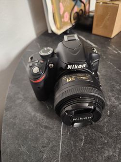 Nikon D3200 + Nikon DX AF-S Nikkor 35mm 1.8g lens