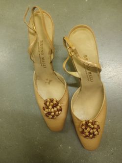 Bruno magli size 9 3 inch heel