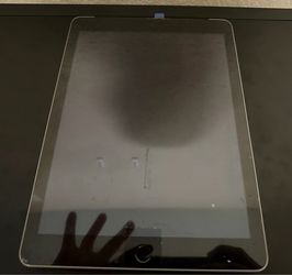 iPad (5th Gen) LTE