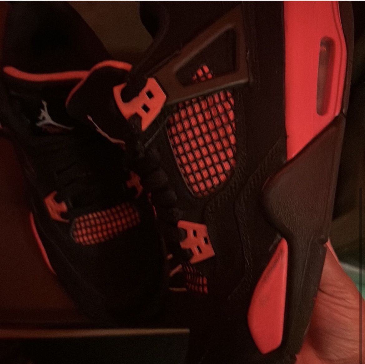 jordan 4’s thunder 