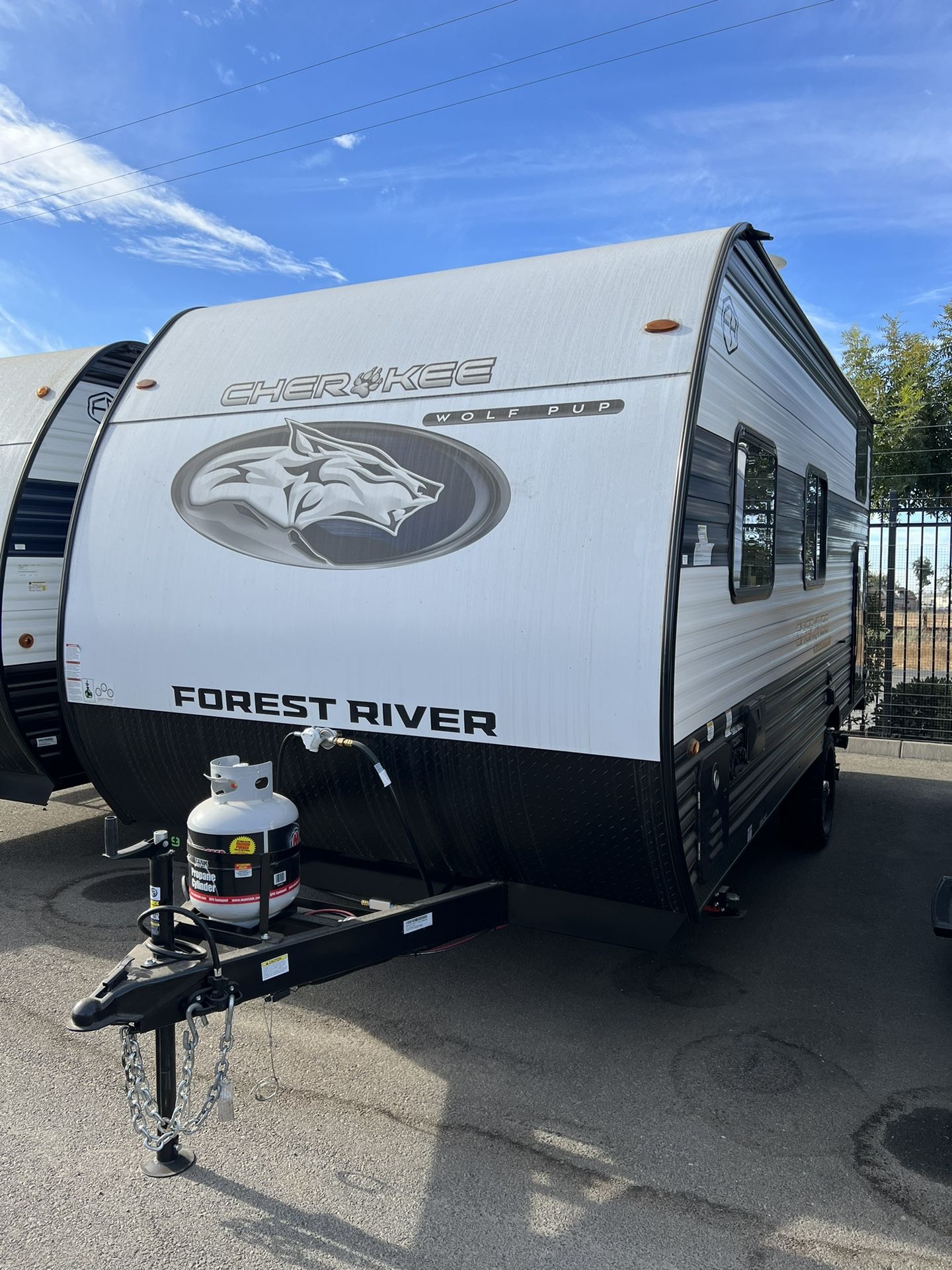 NEW 2025 FOREST RIVER RV CHEROKEE WOLF PUP 16BHSW