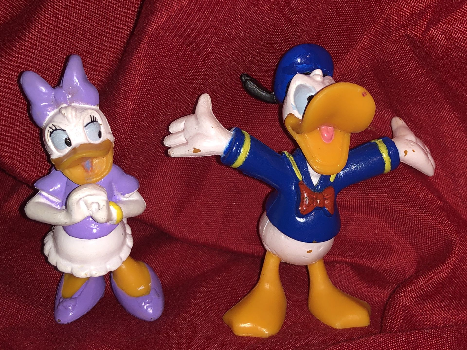 Disney Donald Duck and Daisy Duck figurine lot set ! Toy sale! Cake toppers, vintage , Disney sale! Free gift with purchase