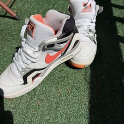 Nike Air Tech Challenge II