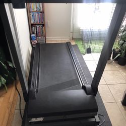 Keys Pro Series Treadmill With Manual And Several Incline Adjustments