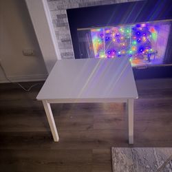 Kids Toddler Desk And 4 Chairs 