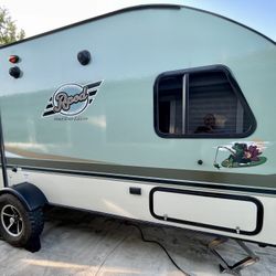 2016 R-POD Camper 