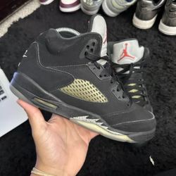 Jordan 5 Retro Black Metallic 2016 (size 8.5)