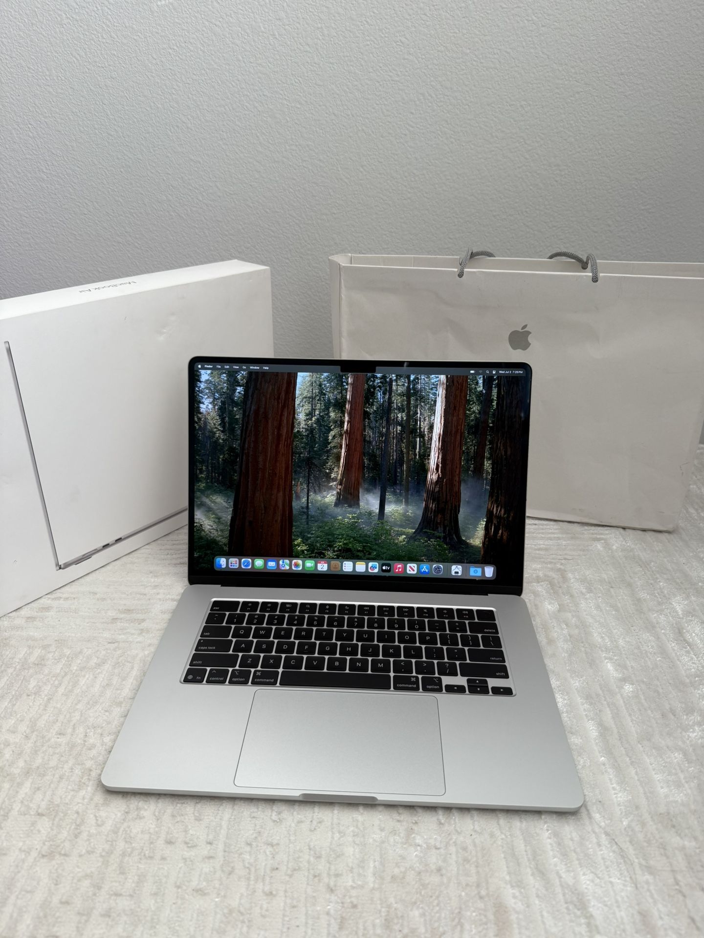 Macbook Air M4 15inch 16/512gb