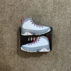 Jordan 9 Fire Red Size 11.5