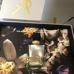 Yves Saint Laurent Perfume 