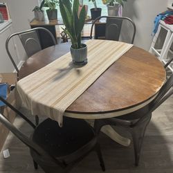 Solid Wood Dinning Table With 4 Chairs 