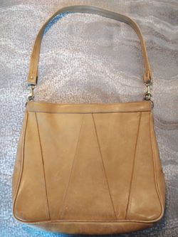 ***TANO LEATHER HANDBAG***