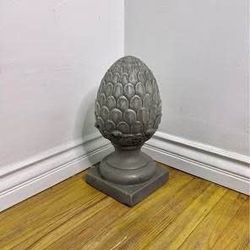 New artichoke figurine statue