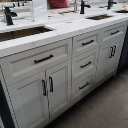 Bathroom Vanities in Different Styles and Sizes Available! Starting from $100 & UP 🔥