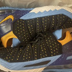 Lebron 18 “Lakers Heritage” Sz GS 7y