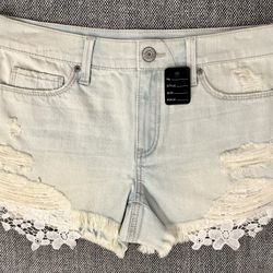 Women’s Mudd Jean Shorts 