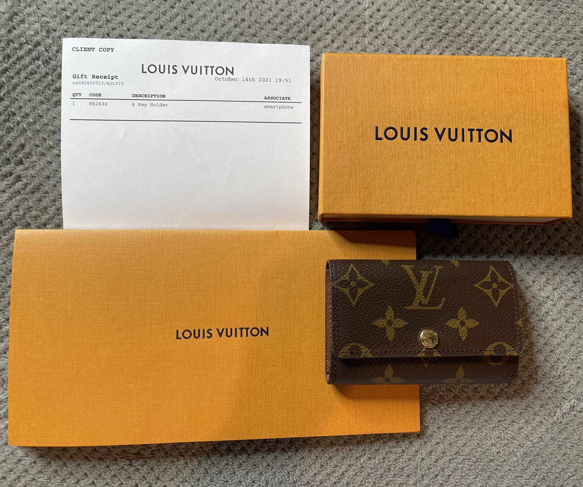 New Louis Vuitton Men's Wallet for Sale in Gilbert, AZ - OfferUp