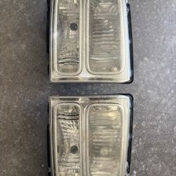 2005 F-250 6.0 OEM Front Headlights