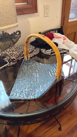 Very pretty Blue Ceramic basket