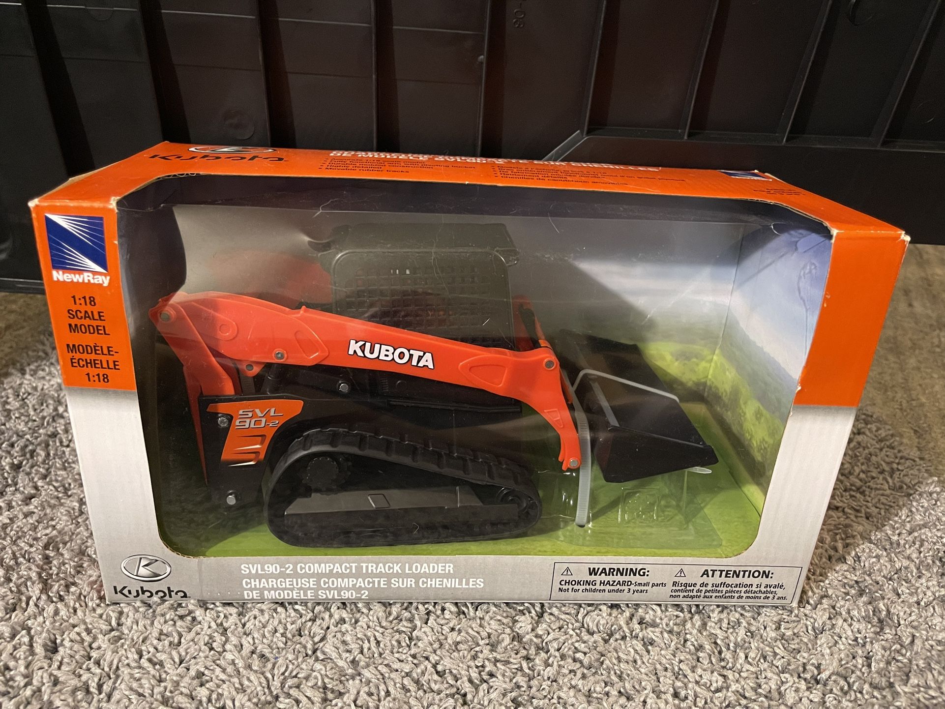 Kubota SVL90-2 Compact Track Loader 1:18 Scale
