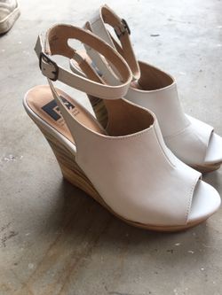 Casual shoes