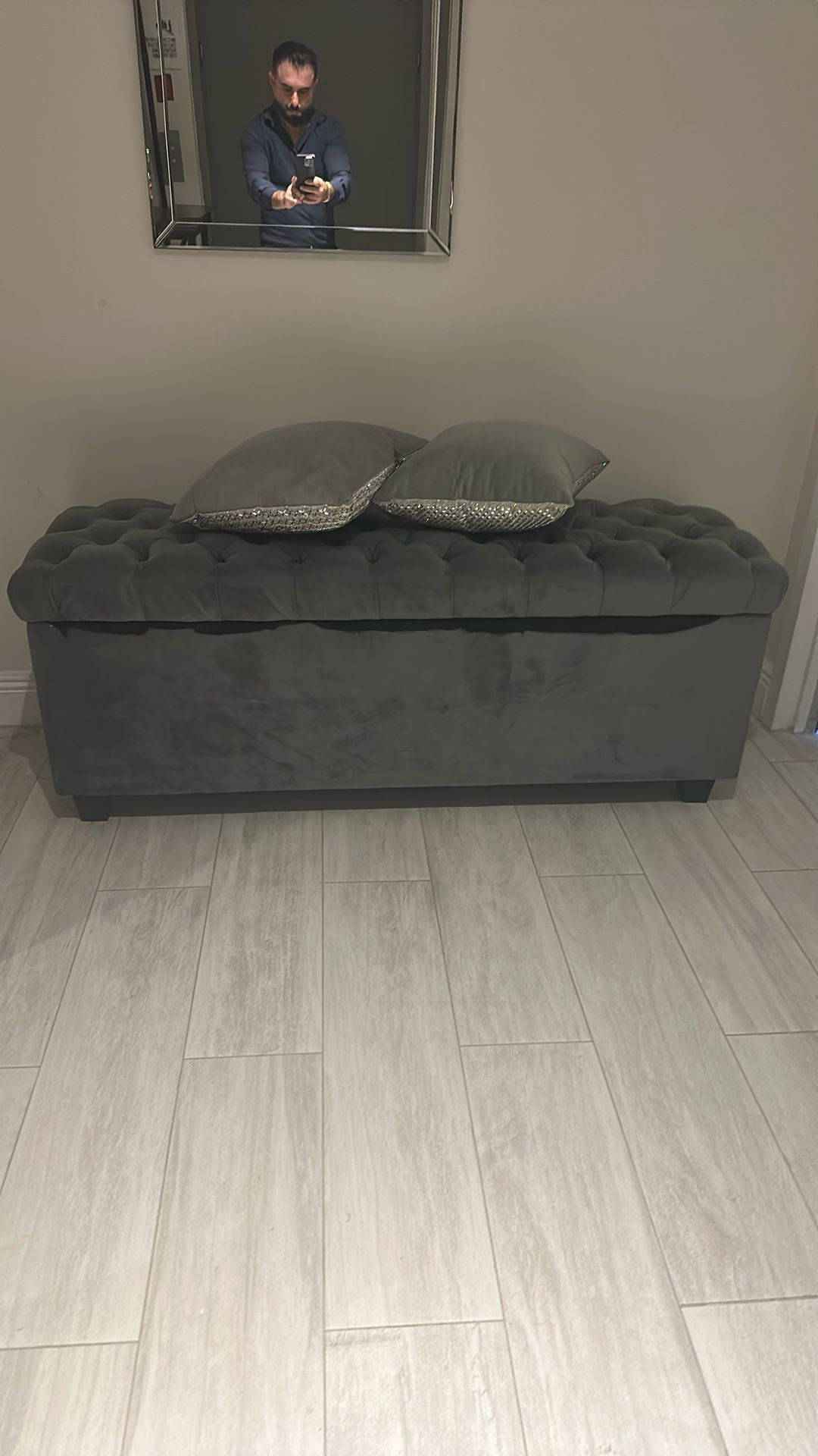 Shoe Rack And Sitting Futton