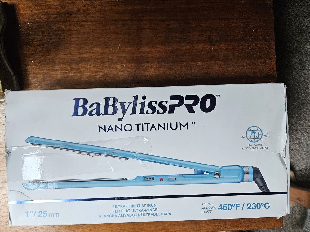 Babyliss PRO Nano Titanium Ultra Thin Flat Iron