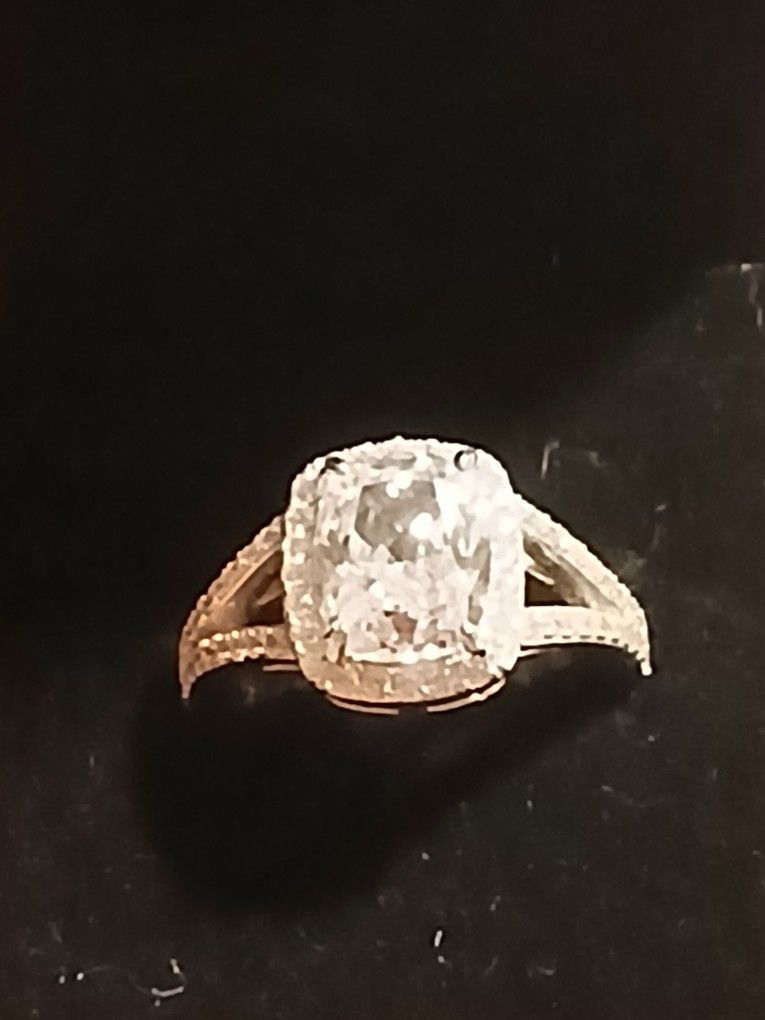 STUNNING STERLING SILVER RING SZ 8.5