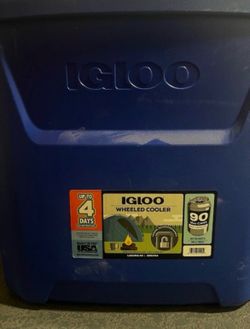 Plastic storage bin