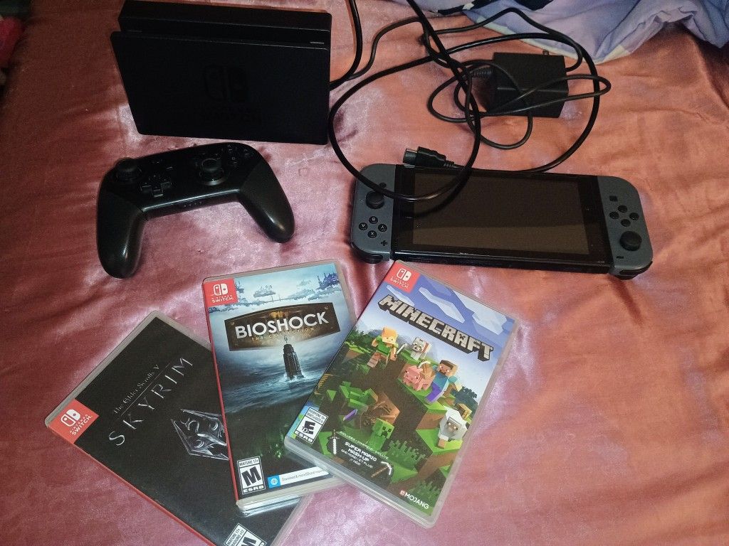 Nintendo switch + Games