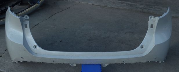 USED REF#U0630 || 2021-2024 TOYOTA VENZA || REAR BUMPER COVER ONLY