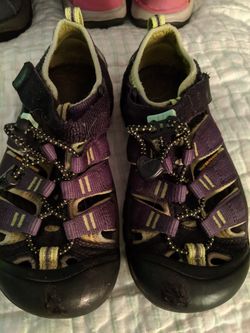 Keens size 1 youth