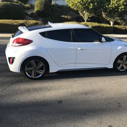 Hyundai Veloster 2013