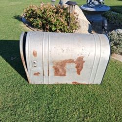 VTG XL RUSTIC GALVANIZED "STEEL CITY" FARMHOUSE RURAL US POSTAL MAILBOX USA 24”x15”x12”....asking $40.00