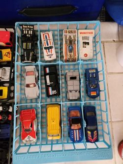 Lot of vintage toy cars