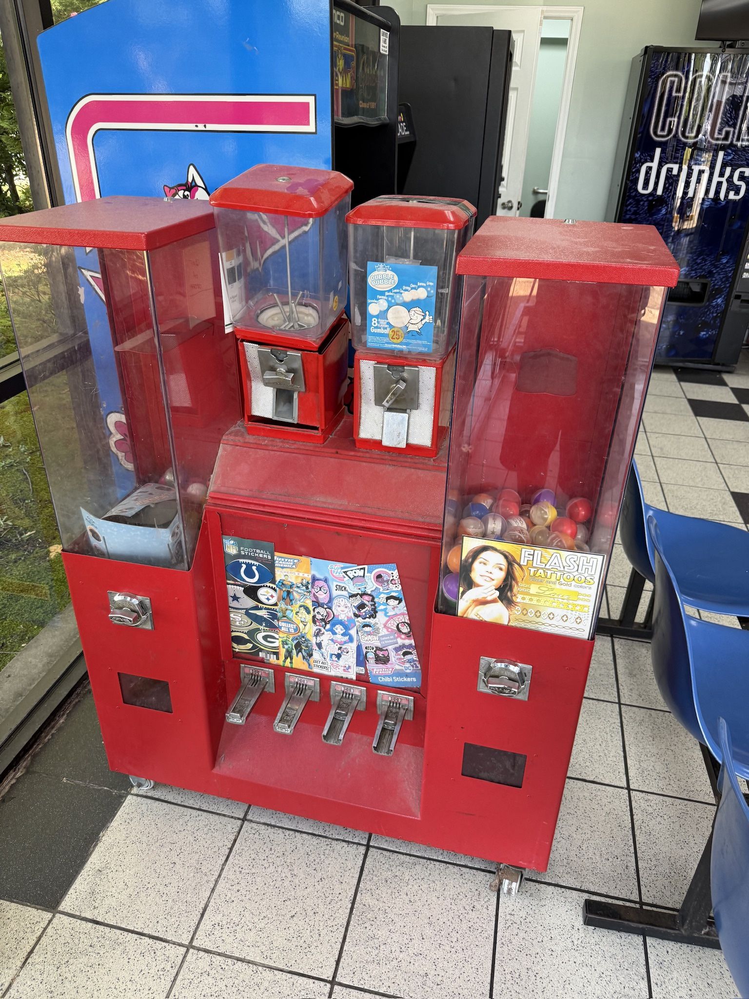 Treasure Box gumball And sticker Machine