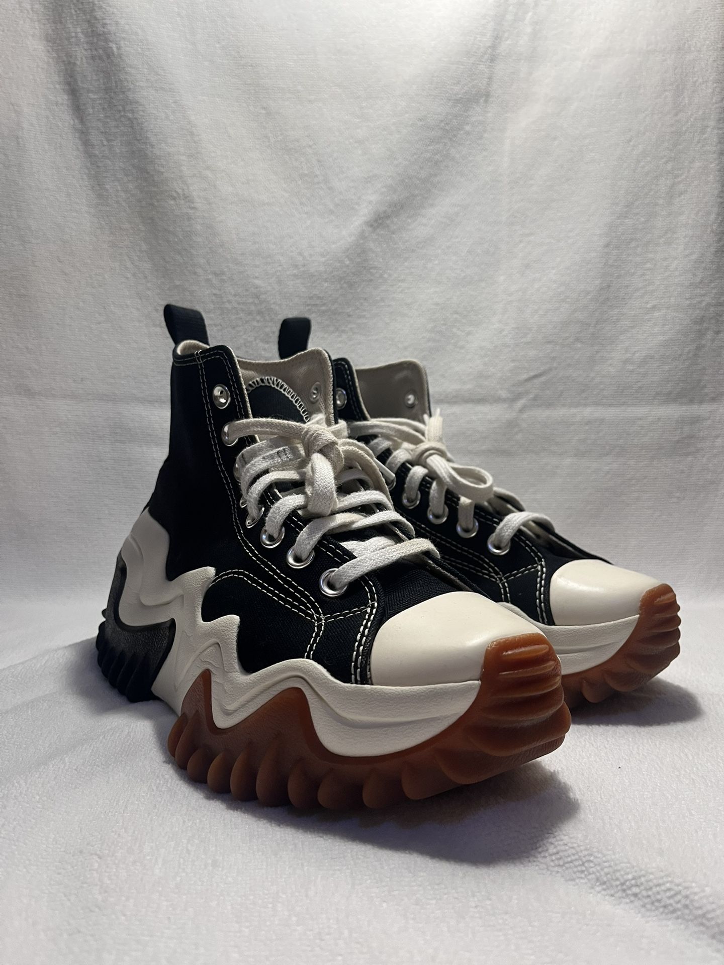 Converse Run Star Motion