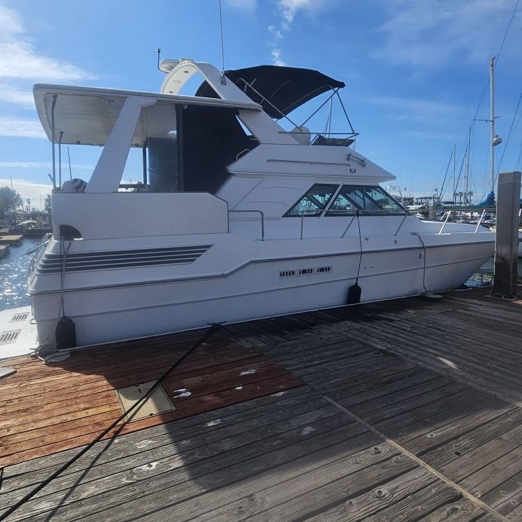 1989 Sea Ray. 440 Aft Cabin Motor Yacht