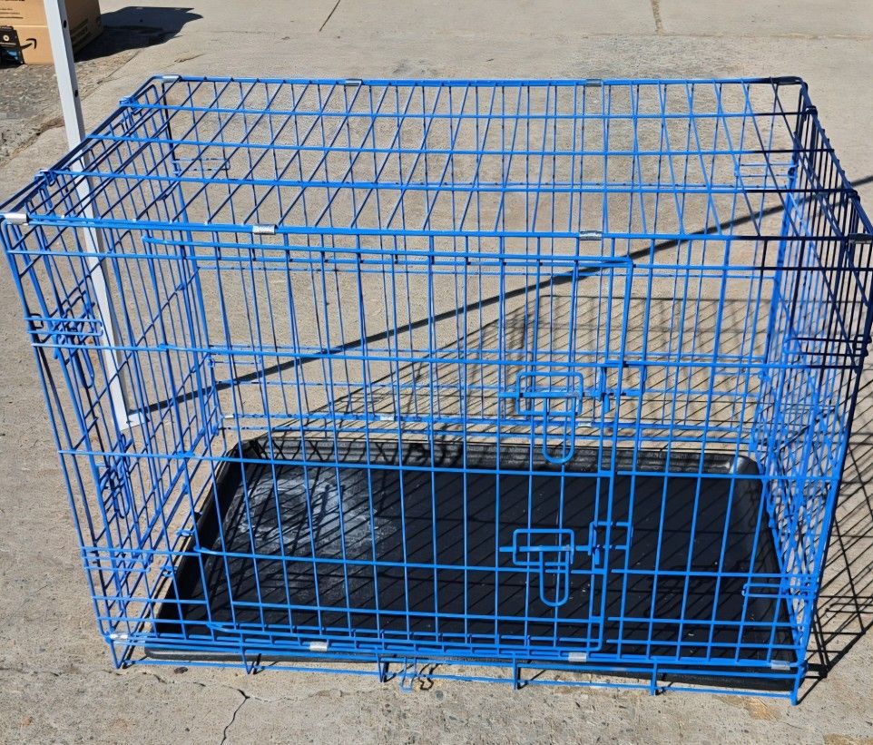 Medium dog crate for sale 36" X 24" X 22.5" Double Door