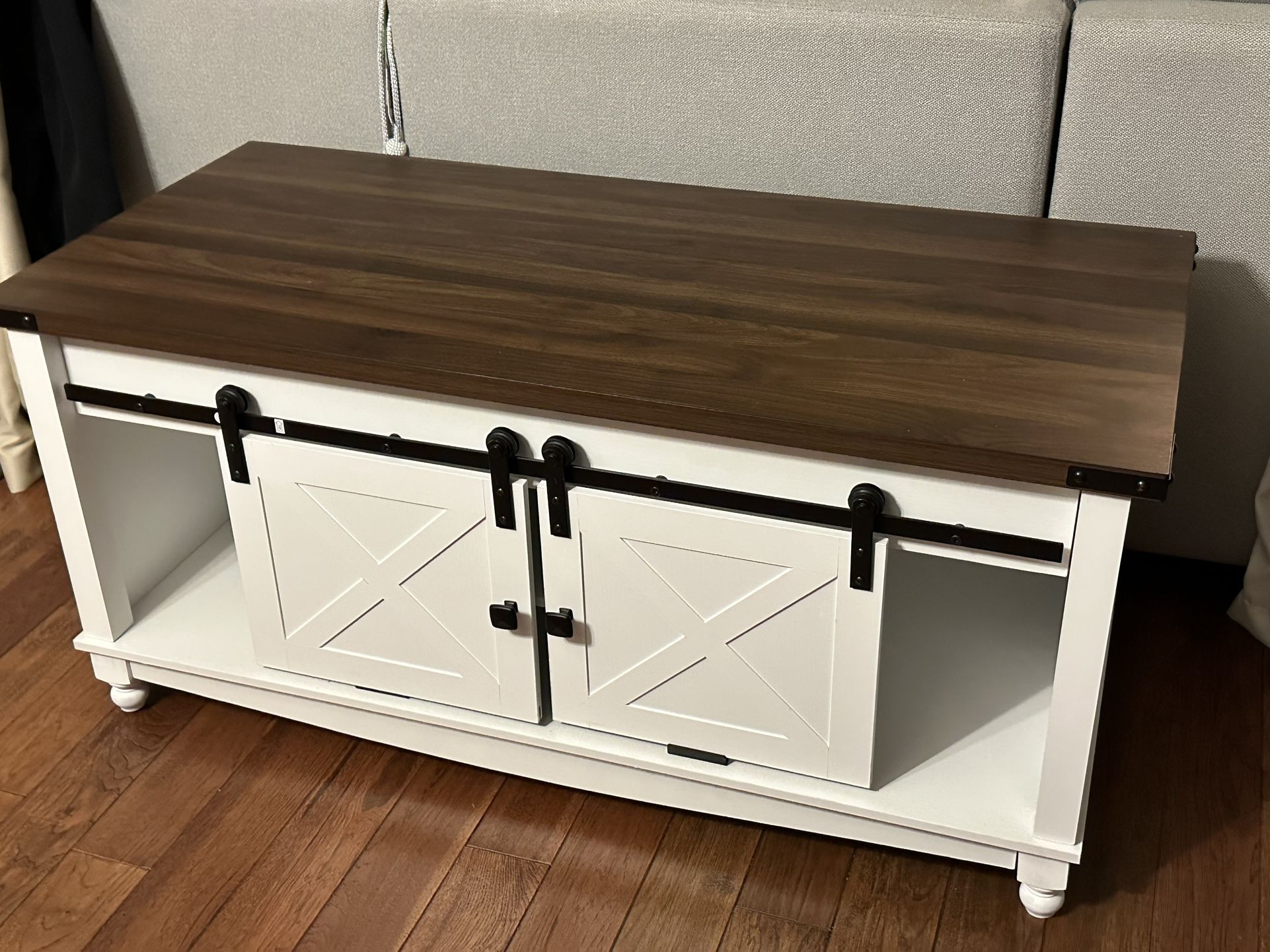 dining table/extendable coffee table