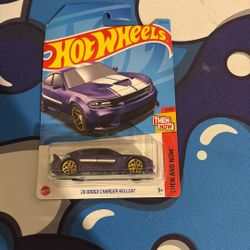Hot Wheel Dodge Charger Hellcat 