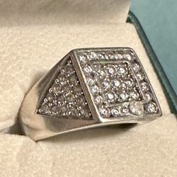 Men’s Ring / very Shiny / Size 9.5
