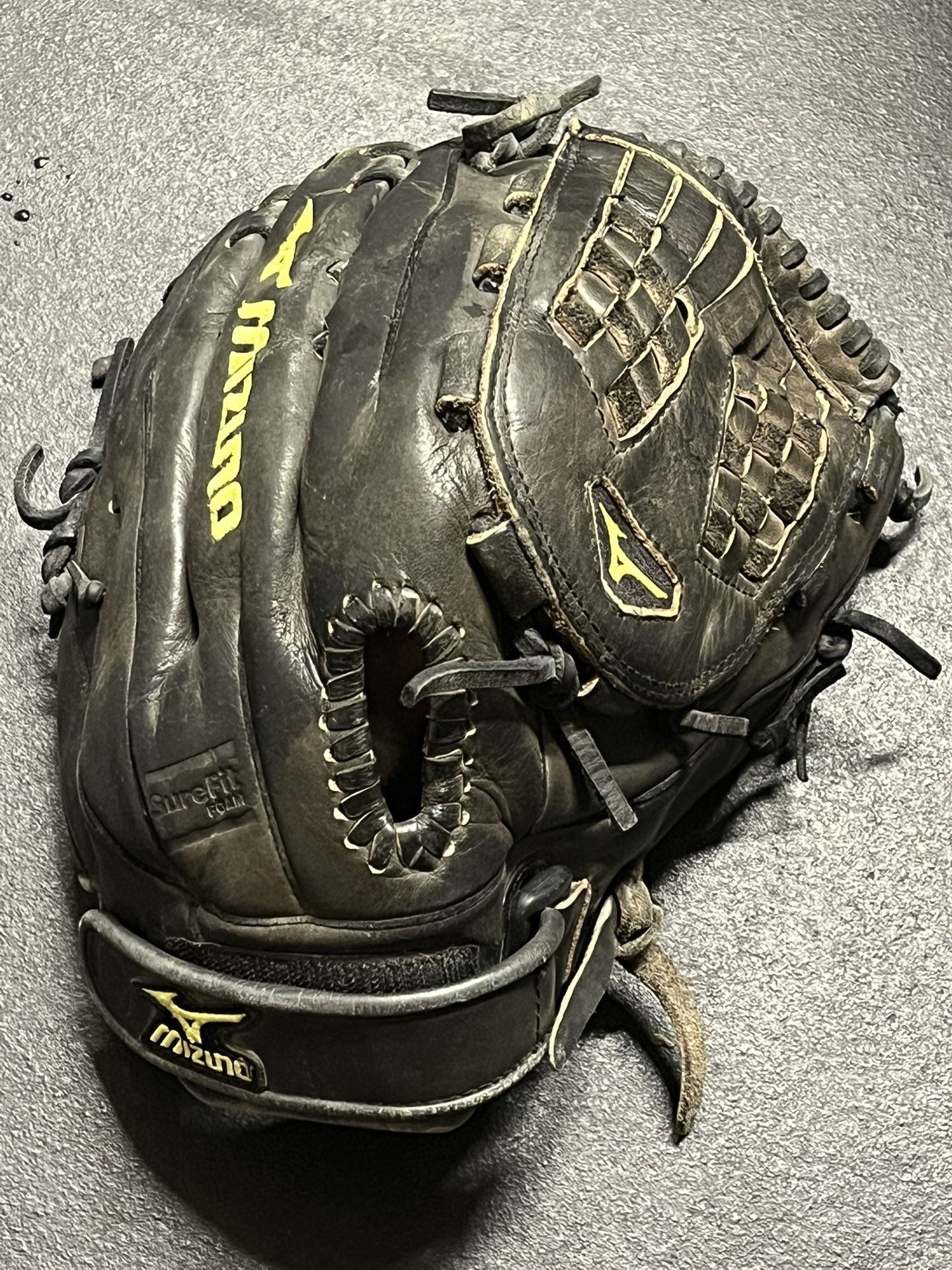 Mizuno Fast pitch “MVP Prime” Softball Glove