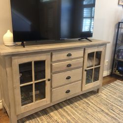 Foxborough Console