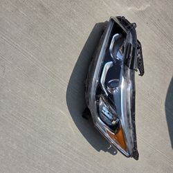 2016-2017 Honda Accord Left Drivers Side Headlight  Halogen  Oem