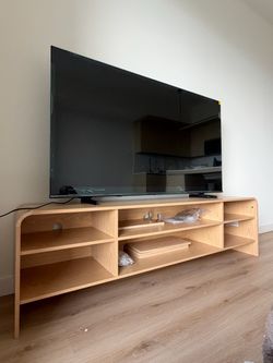 Tv console