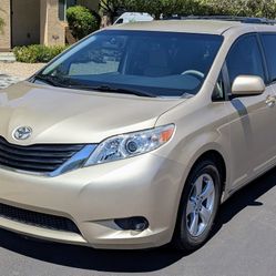 2014 Toyota Sienna