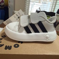 Adidas Grand Courts Size 6k