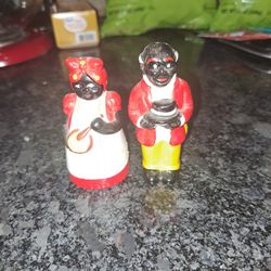 Aunt Jemina and Uncle Mose Salt And Pepper Shakers